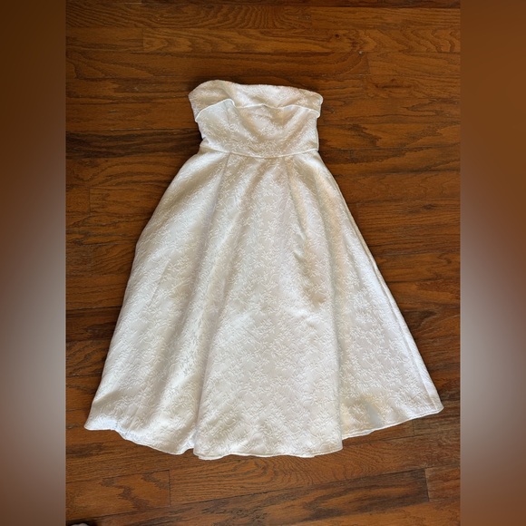 Worship strapless a-line midi dress - Picture 2 of 5